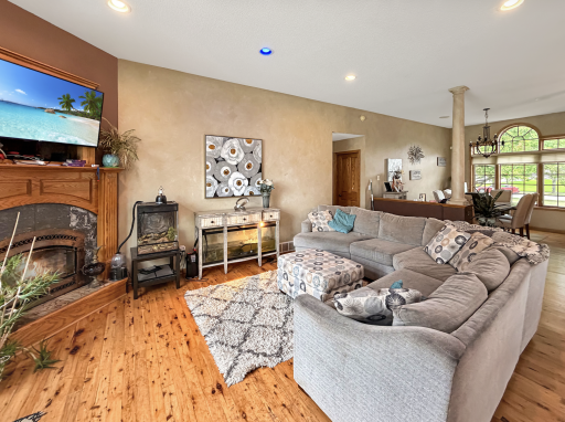 1910 Temminck Rd, Saint Cloud, MN 56301