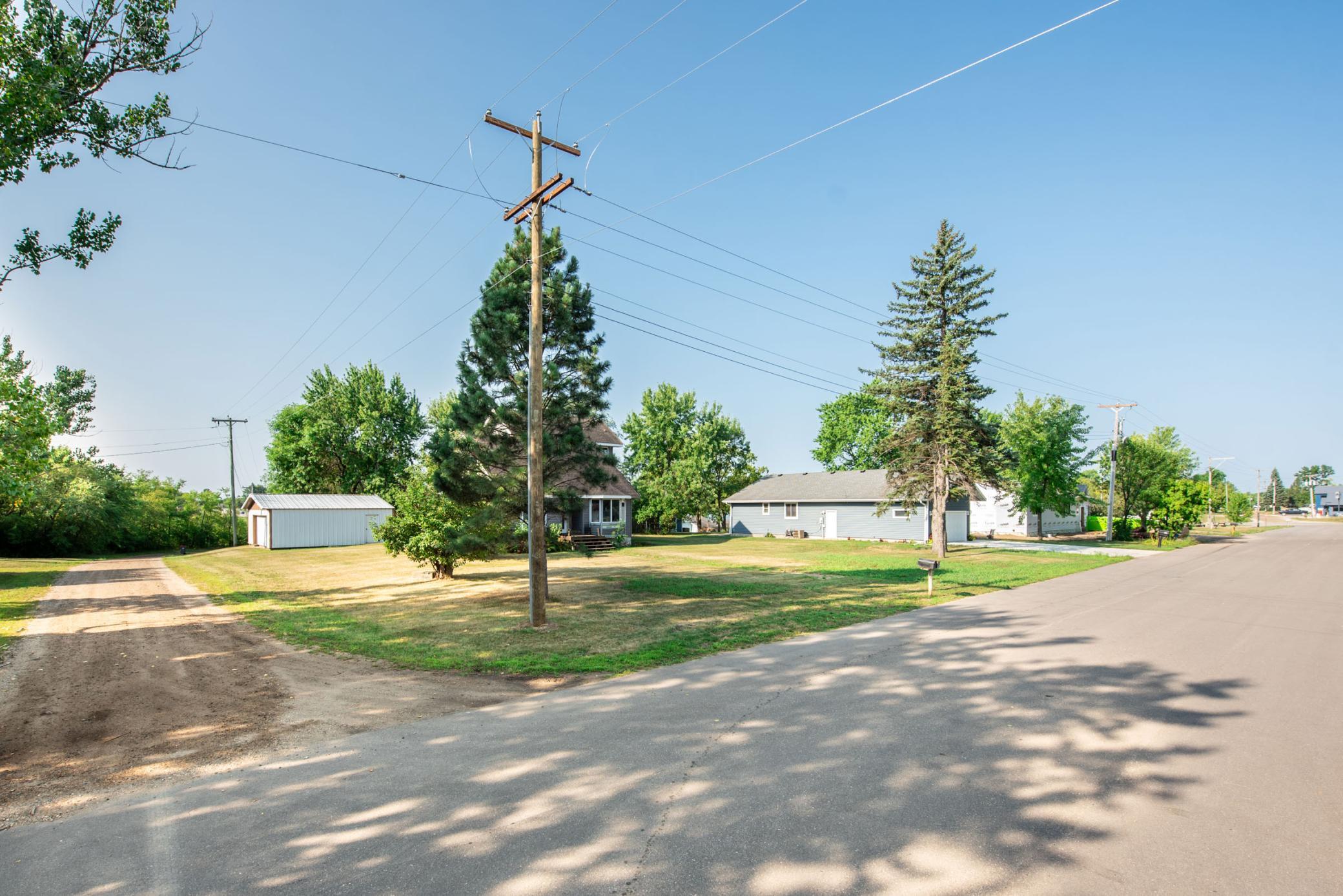 221 E Lake St - Parkers Prairie