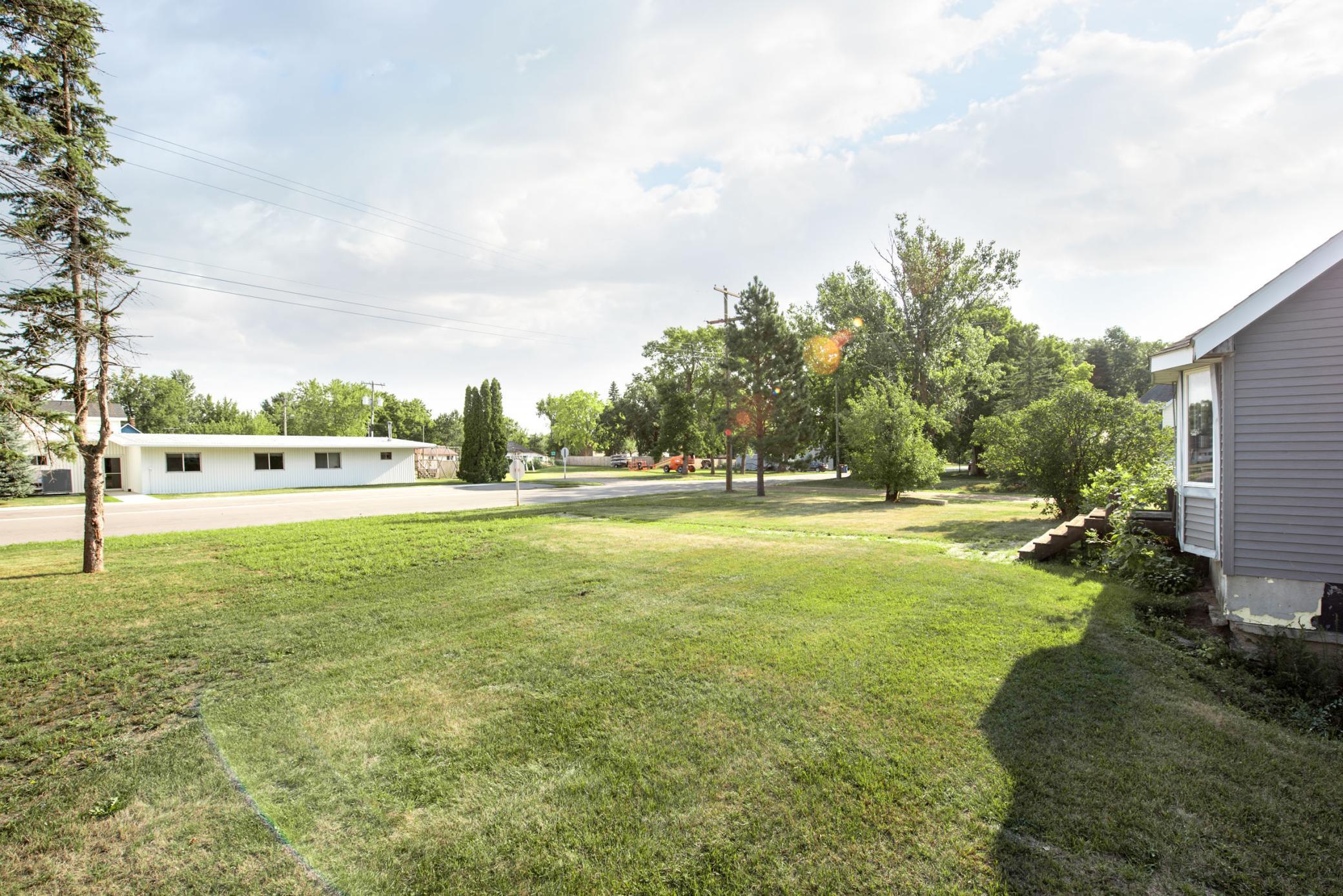 221 E lake St - Parkers Prairie