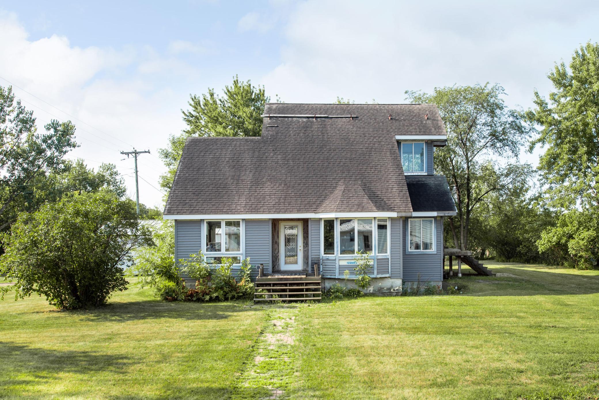 221 E Lake St - Parkers Prairie