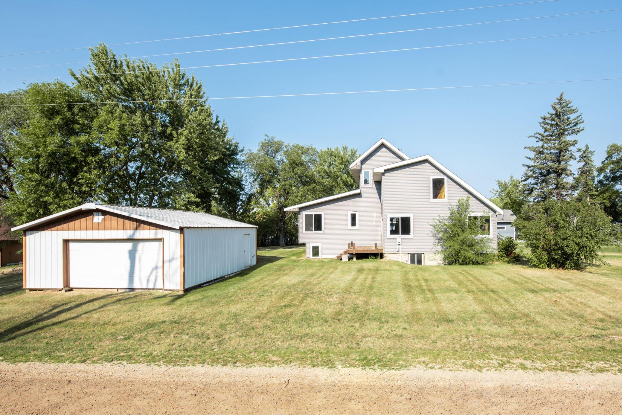 221 E Lake St - Parkers Prairie