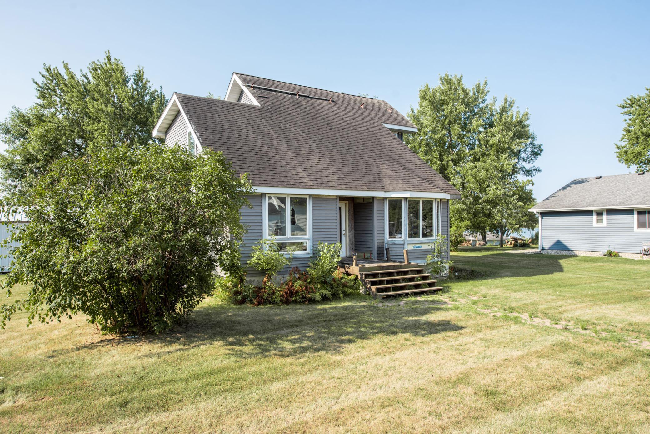 221 E Lake St - Parkers Prairie