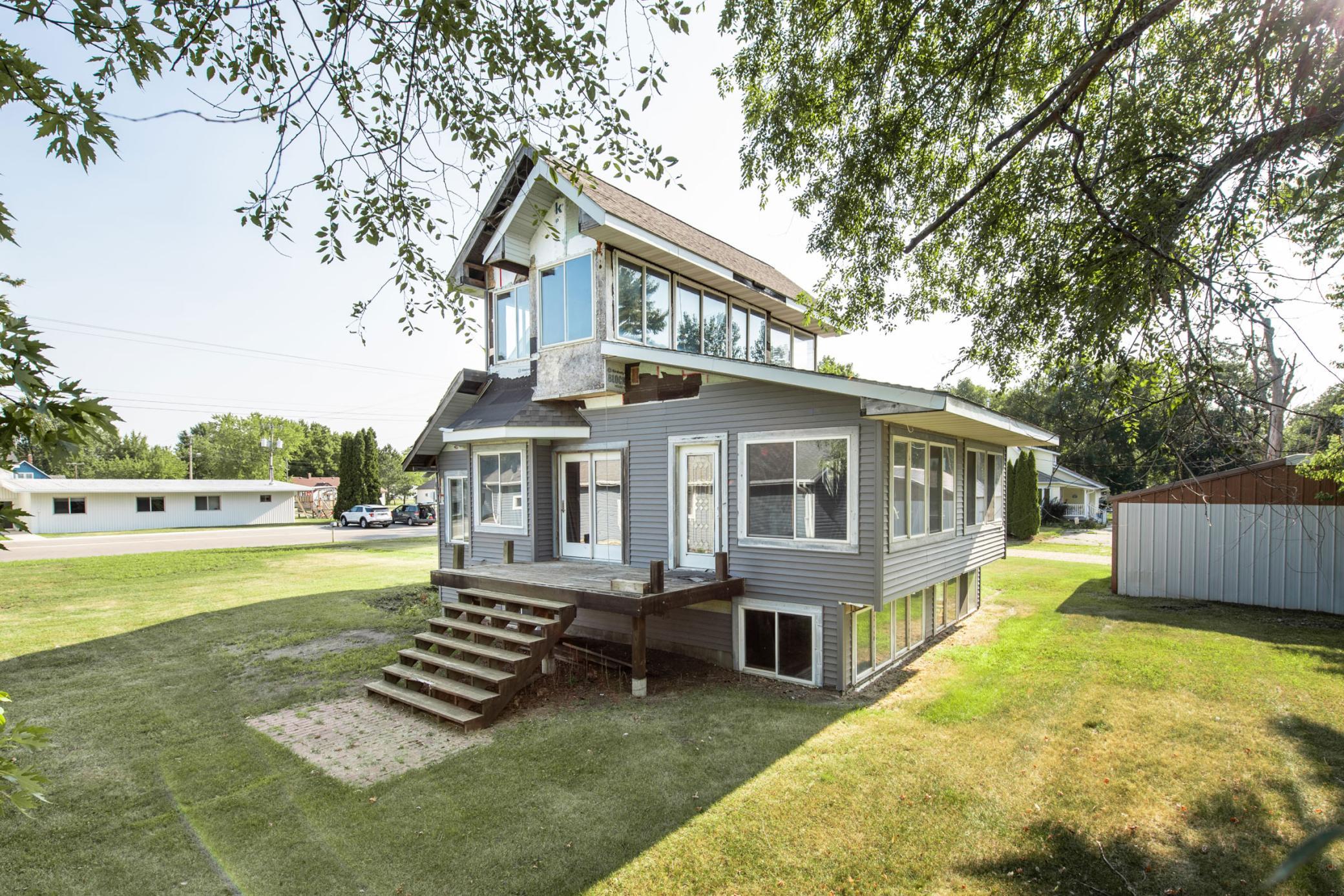 221 E Lake St - Parkers Prairie