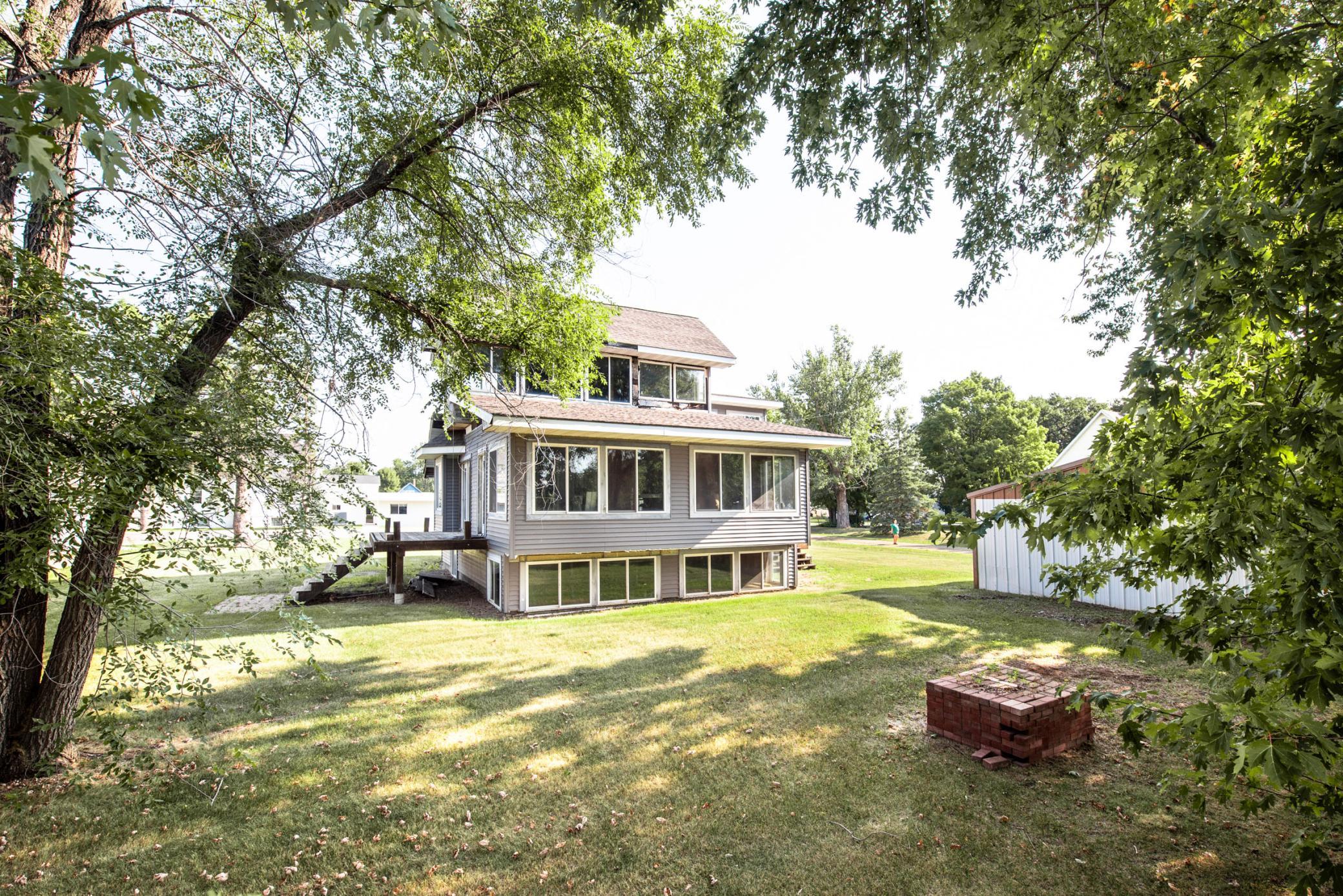 221 E Lake St - Parkers Prairie