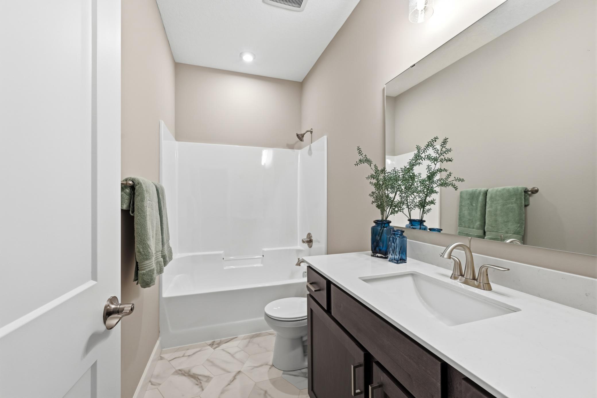 Main floor full bath