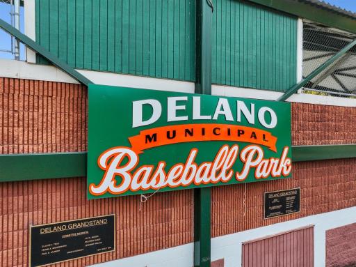 937 Greenlawn Avenue W, Delano, MN 55328