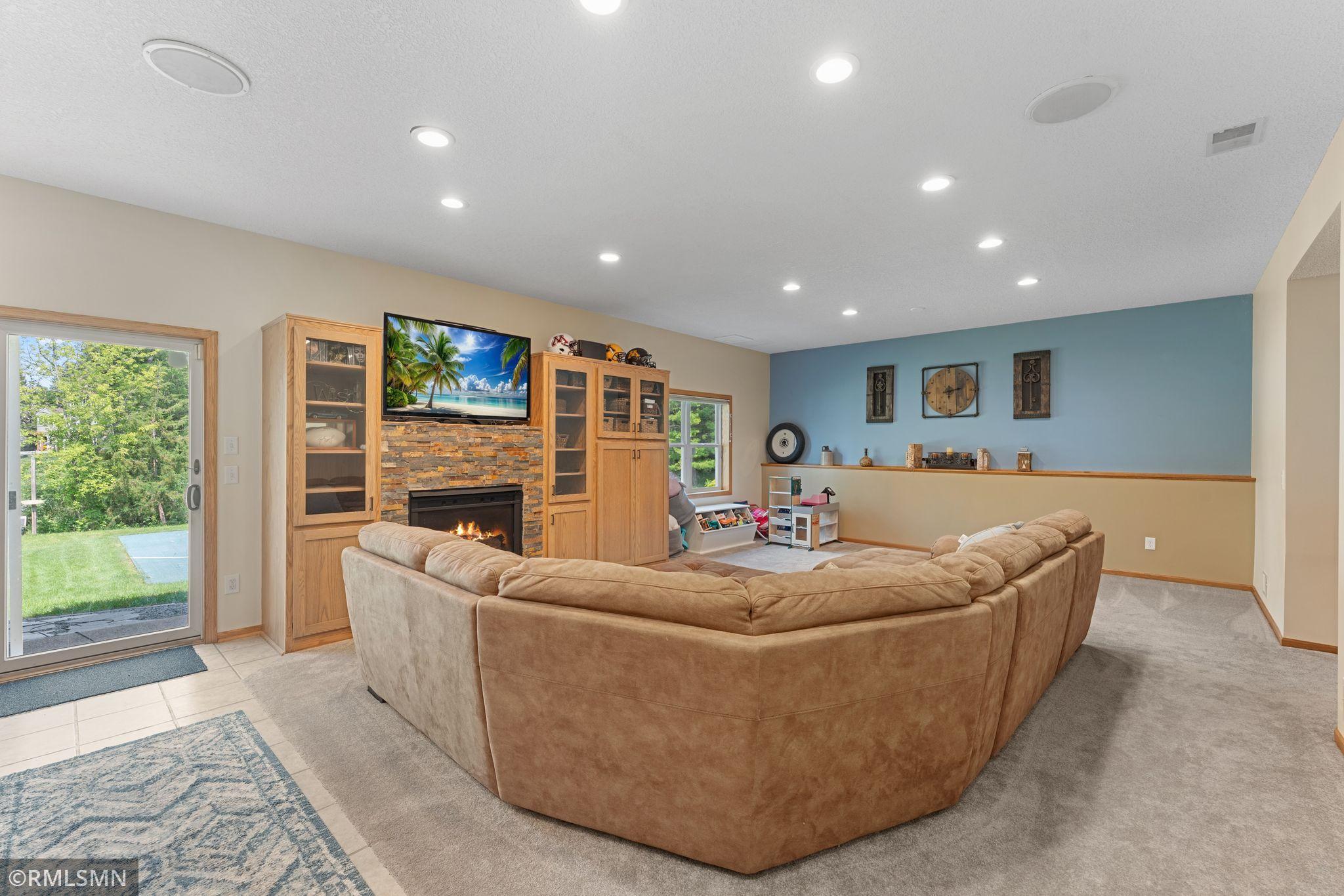 Lower W/O Family Room