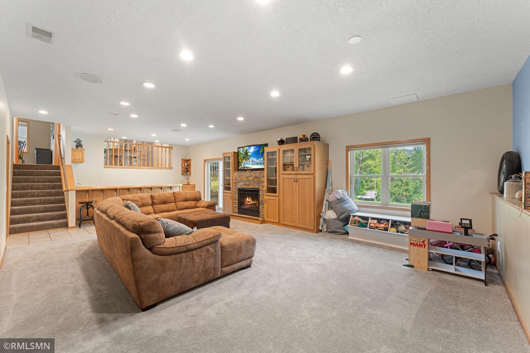 Lower W/O Family Room