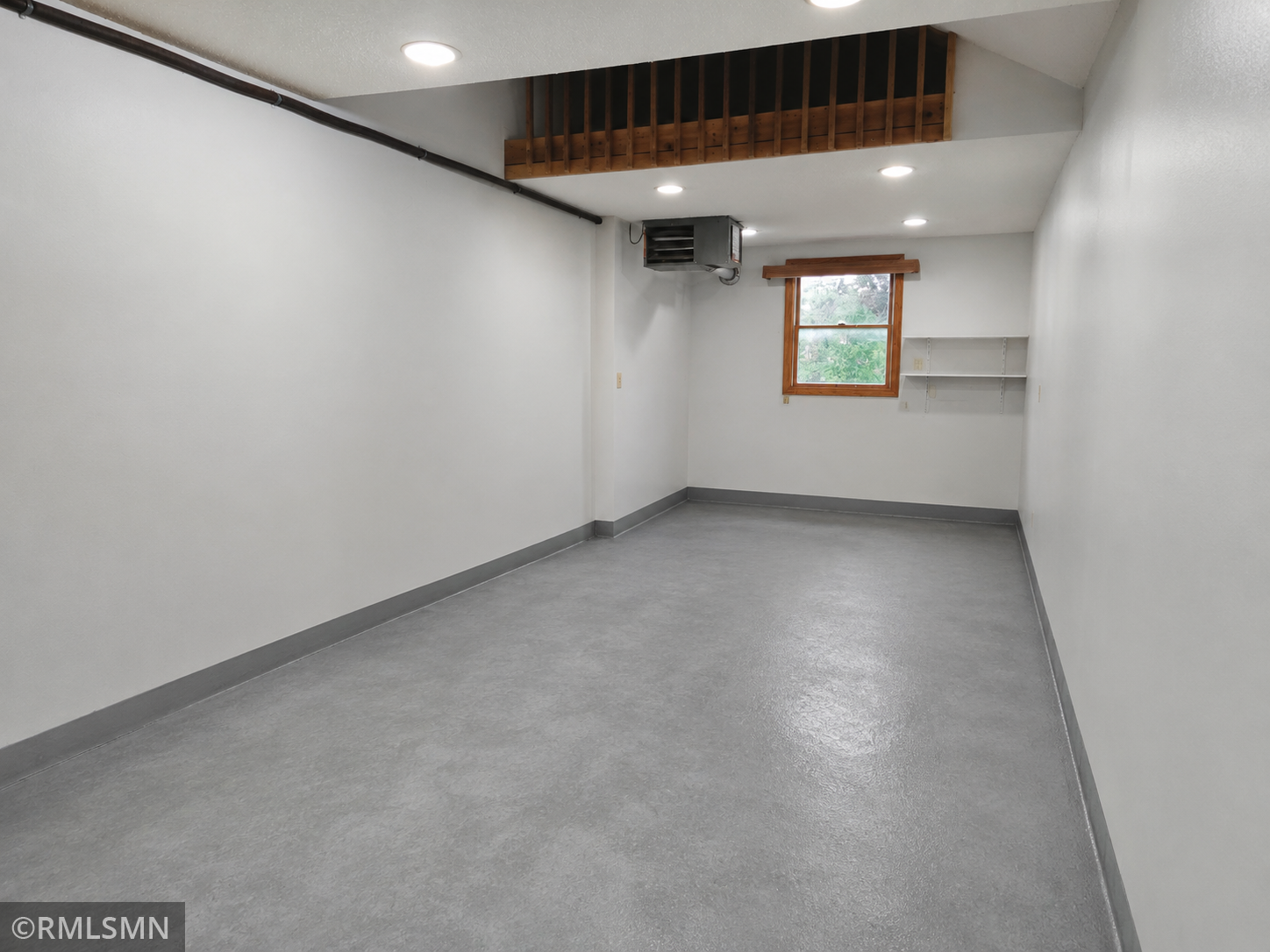 Garage Heated Shop