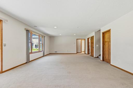 6427 Tessman Terrace N, Brooklyn Park, MN 55445