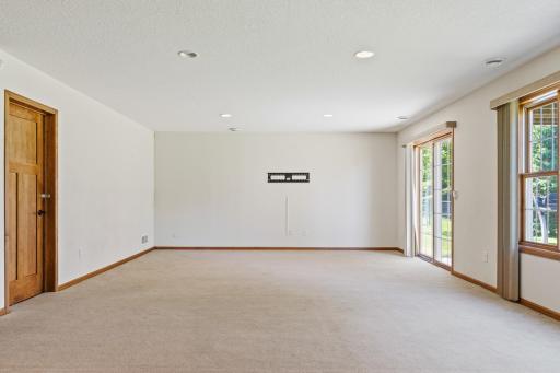 6427 Tessman Terrace N, Brooklyn Park, MN 55445