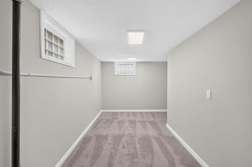 5307 66th Avenue N, Brooklyn Center, MN 55429