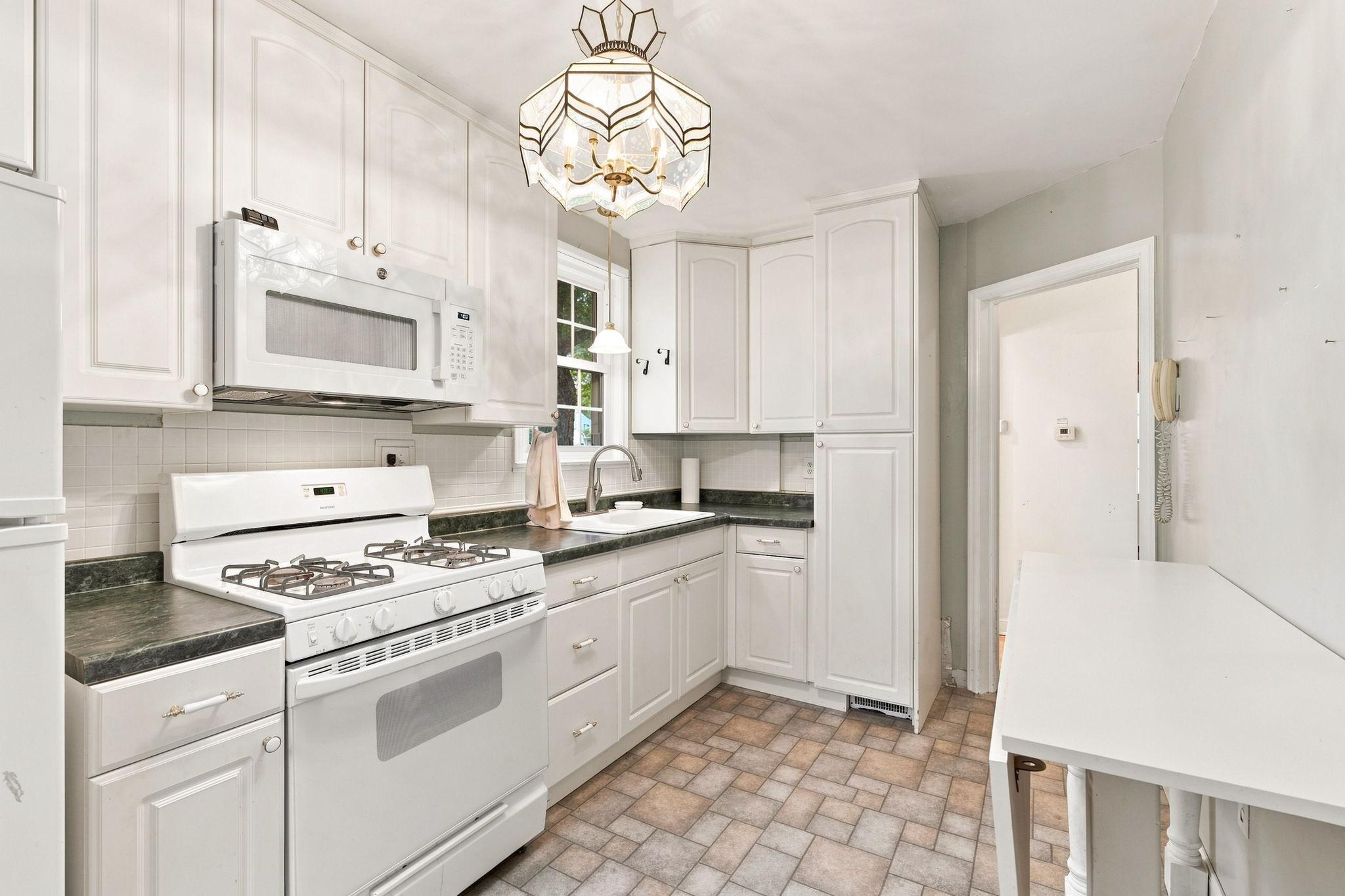 Ample cupboards