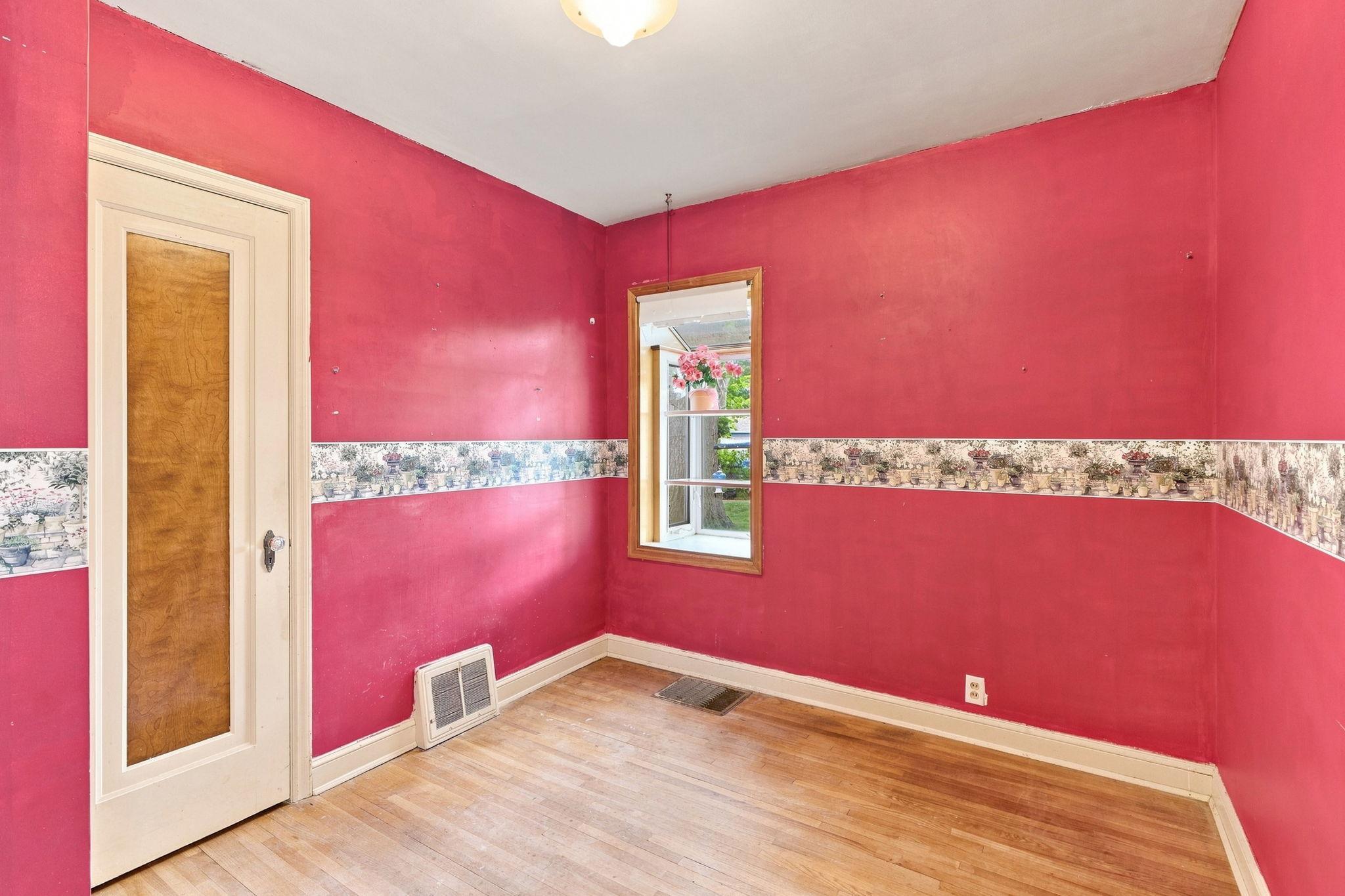 Second main floor bedroom
