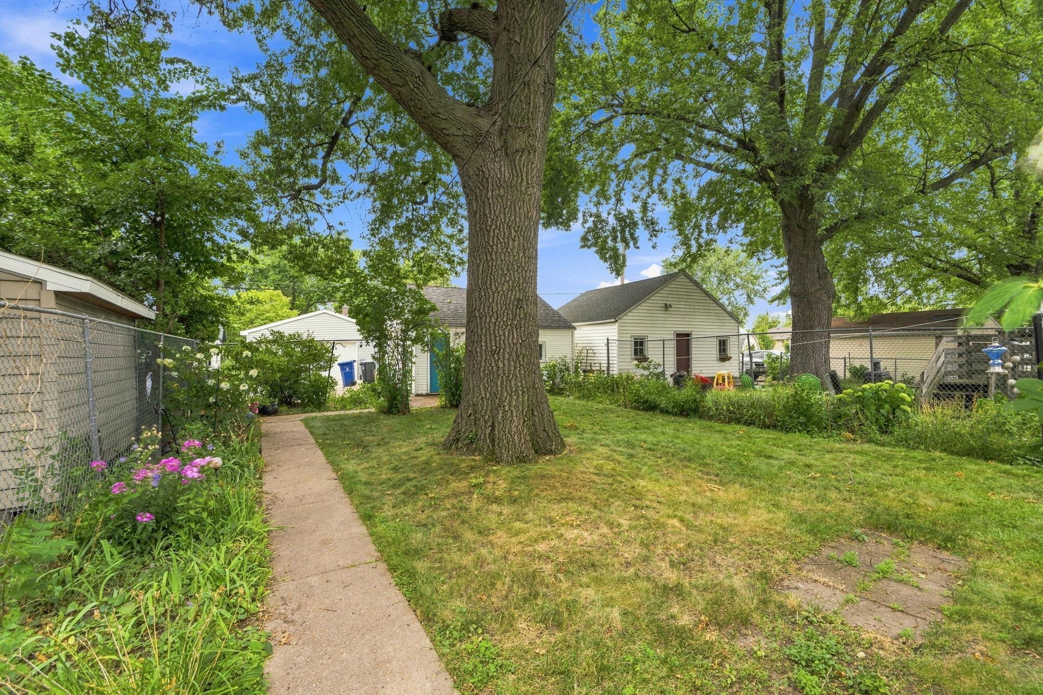 Nice flat lot with room for gardens