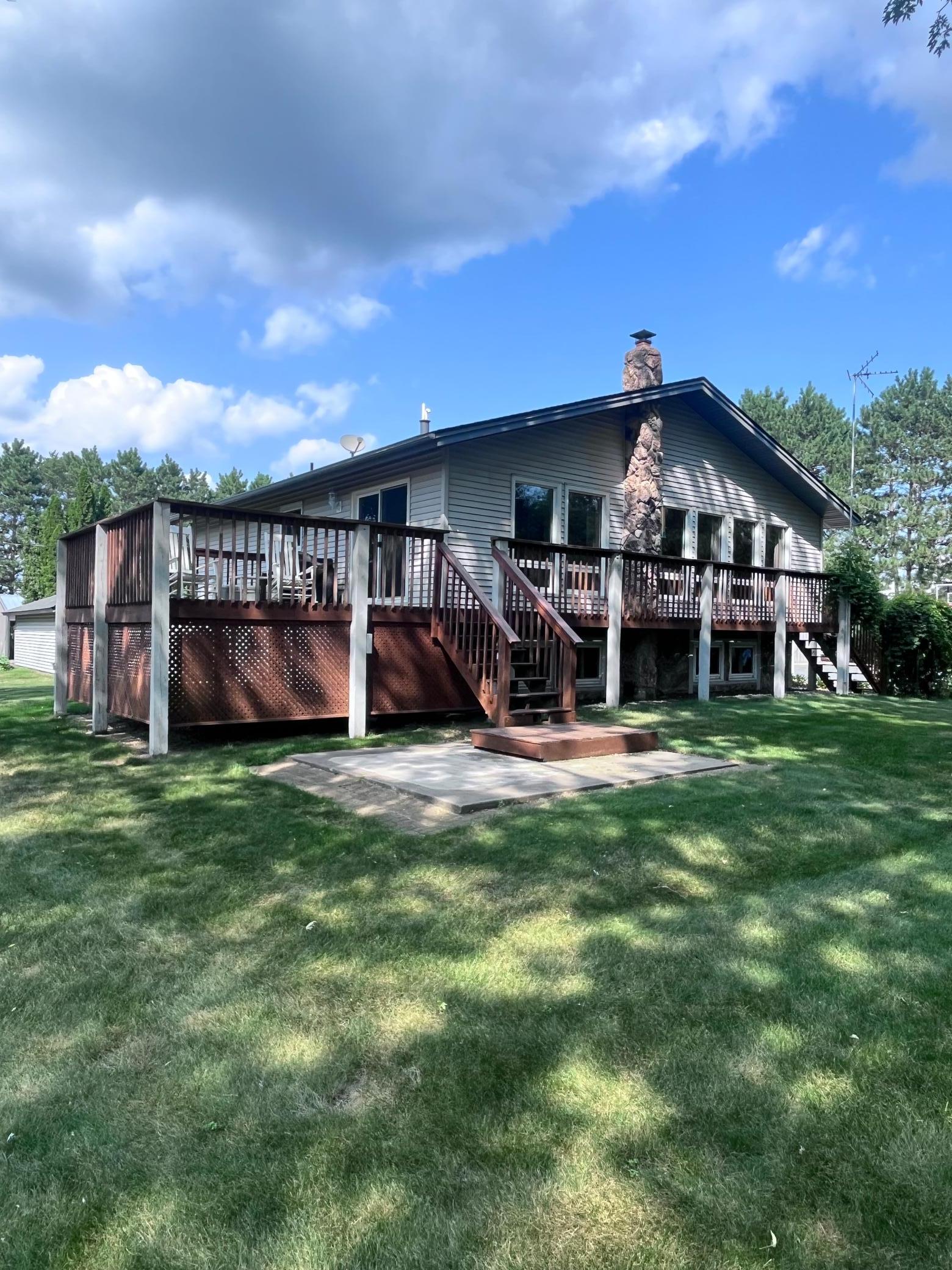 Spacious wrap around deck