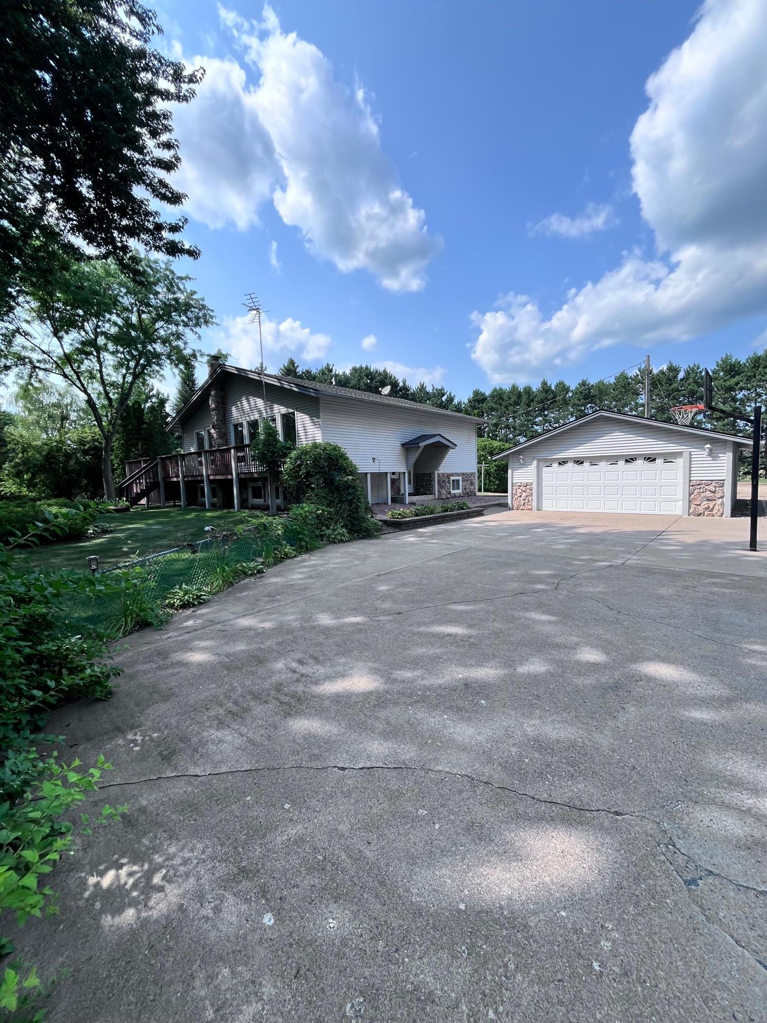 Driveway view.