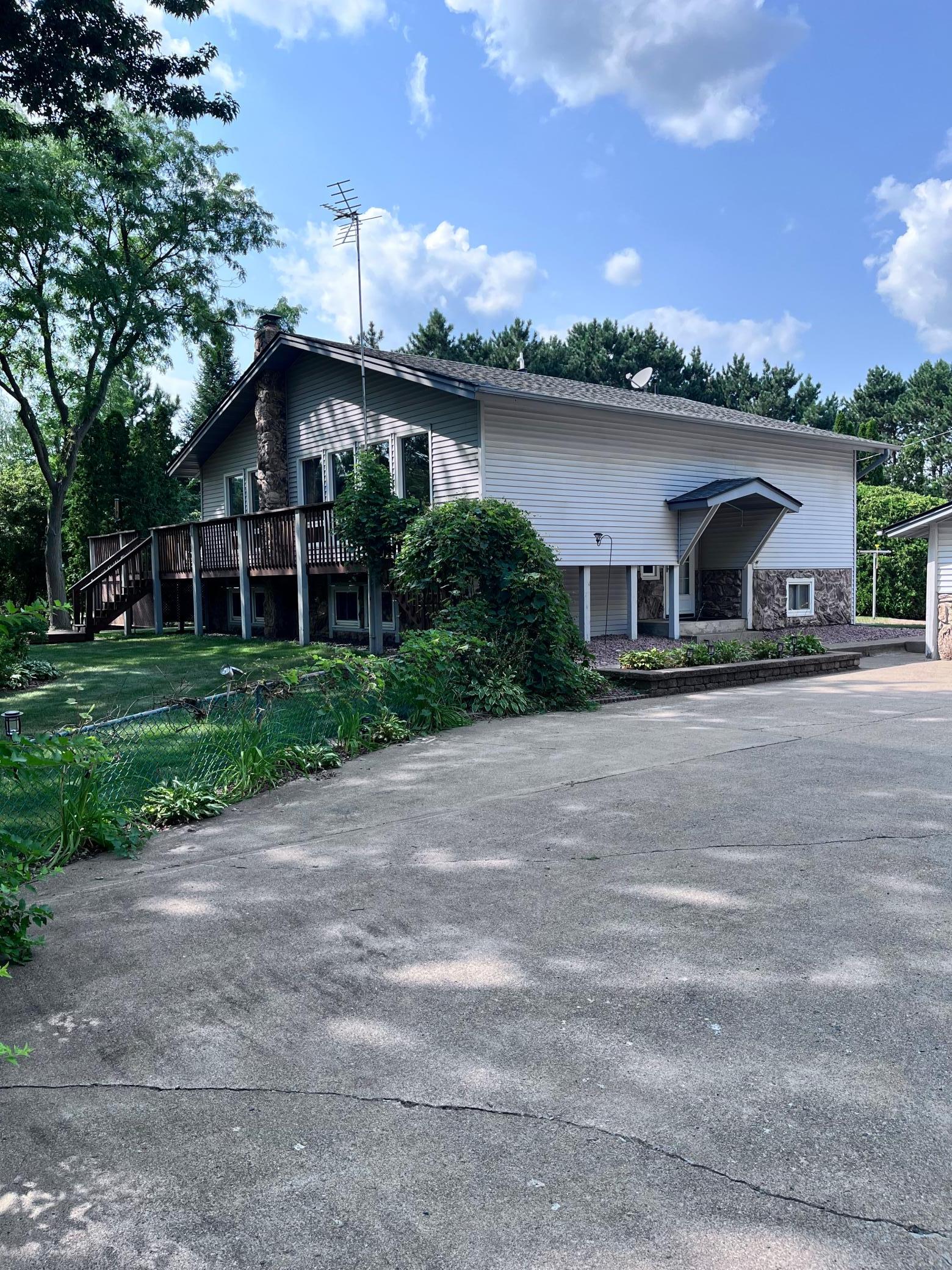 Welcome to 465 265th Ave NE in Isanti.