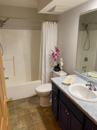 880 Lyn Way, 204, Hastings, MN 55033