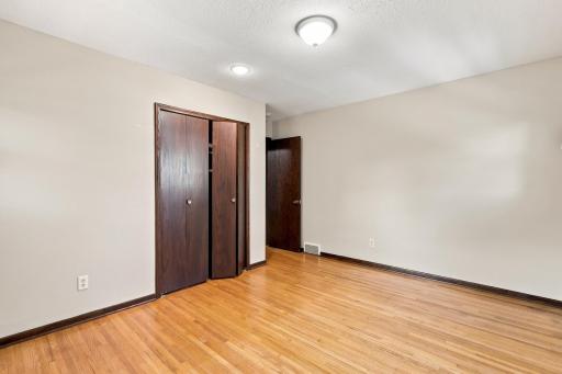 4076 Ensign Avenue N, New Hope, MN 55427