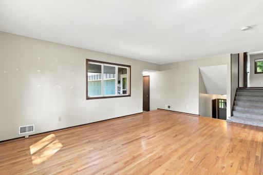 4076 Ensign Avenue N, New Hope, MN 55427