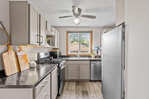 34-web-or-mls-8227 Blaisdell Ave S-34.jpg