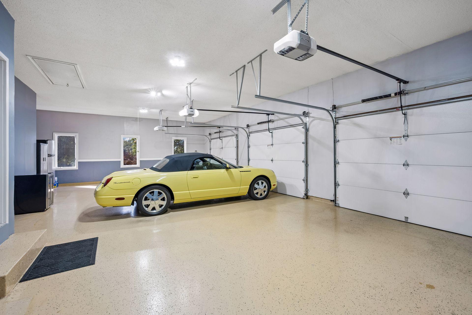Oversized 3 car upper garage