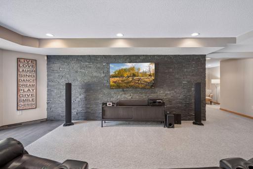 16220 Turnberry Turn NW, Ramsey, MN 55303