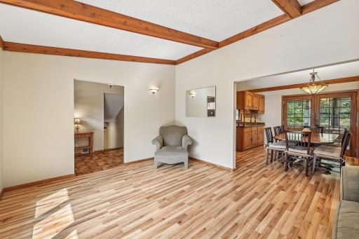 8-web-or-mls-Williston Rd-S1308-008.jpg