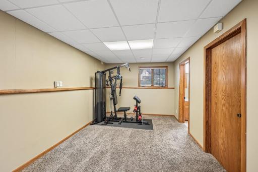 18-web-or-mls-Williston Rd-S1308-018.jpg