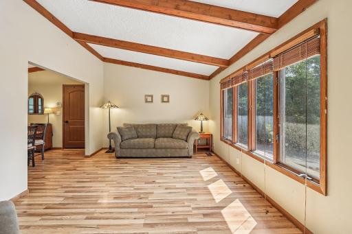 6-web-or-mls-Williston Rd-S1308-006.jpg