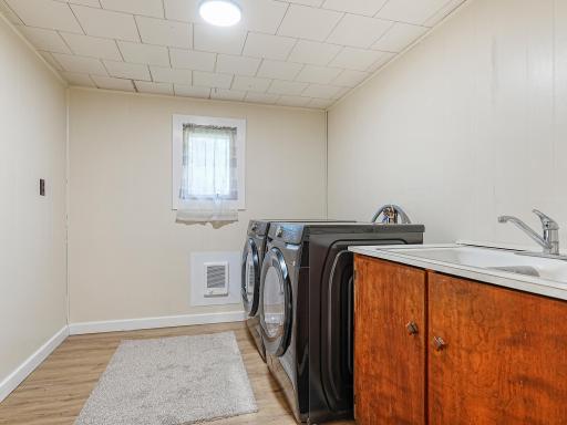 452 4th St NW, Perham, MN 56573