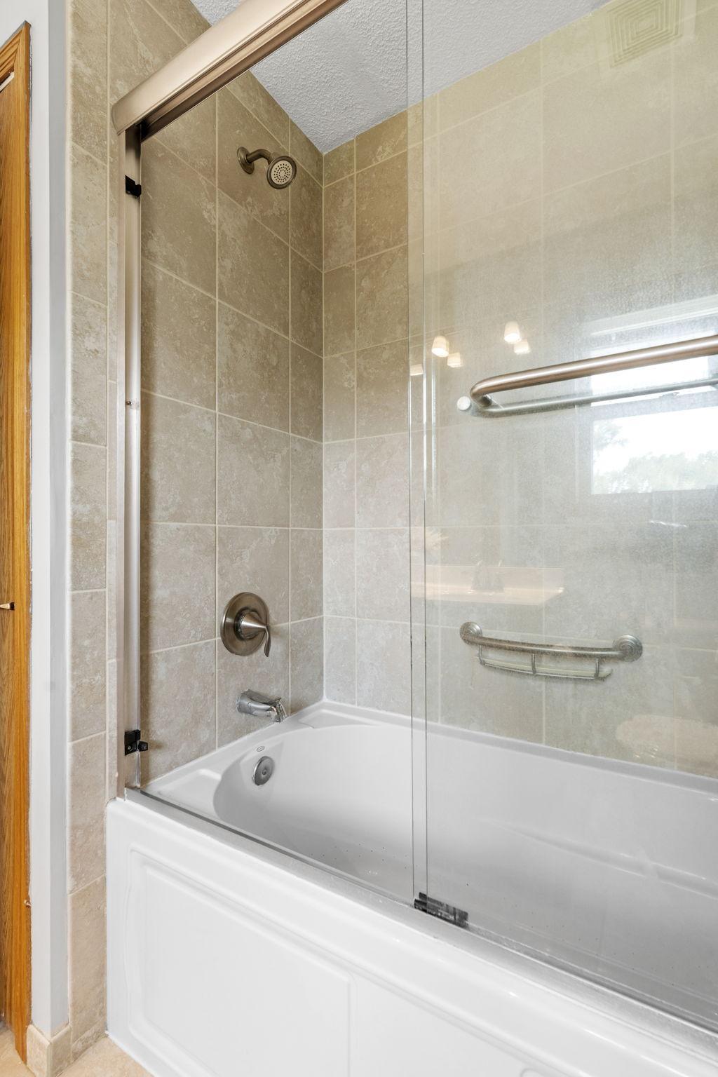 44-web-or-mls-9290 Creek Way-44.jpg