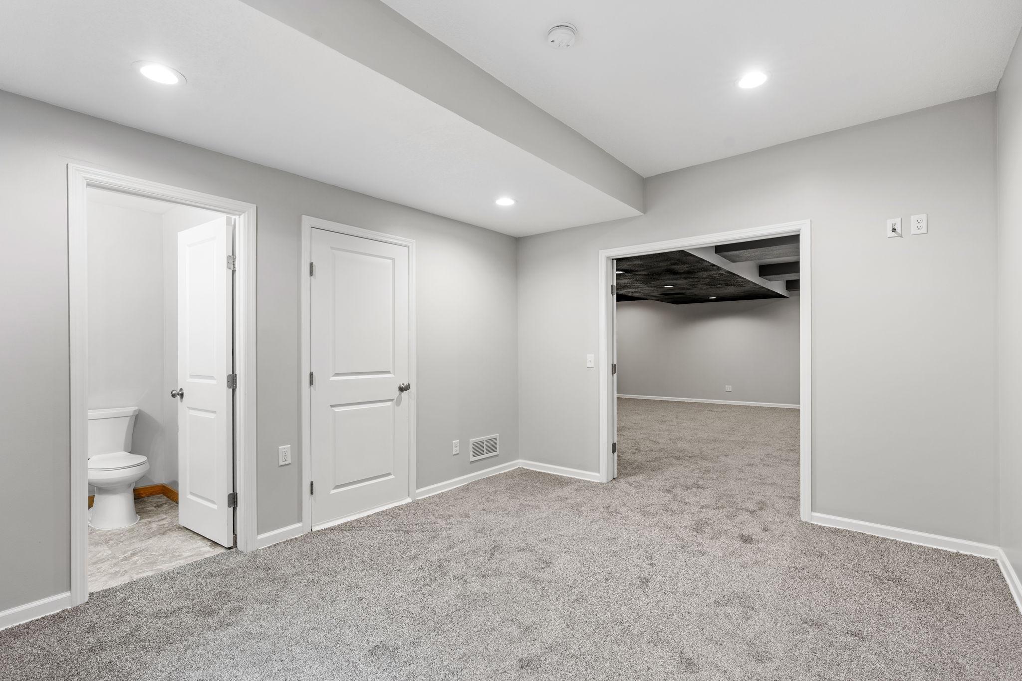 58-web-or-mls-9290 Creek Way-58.jpg