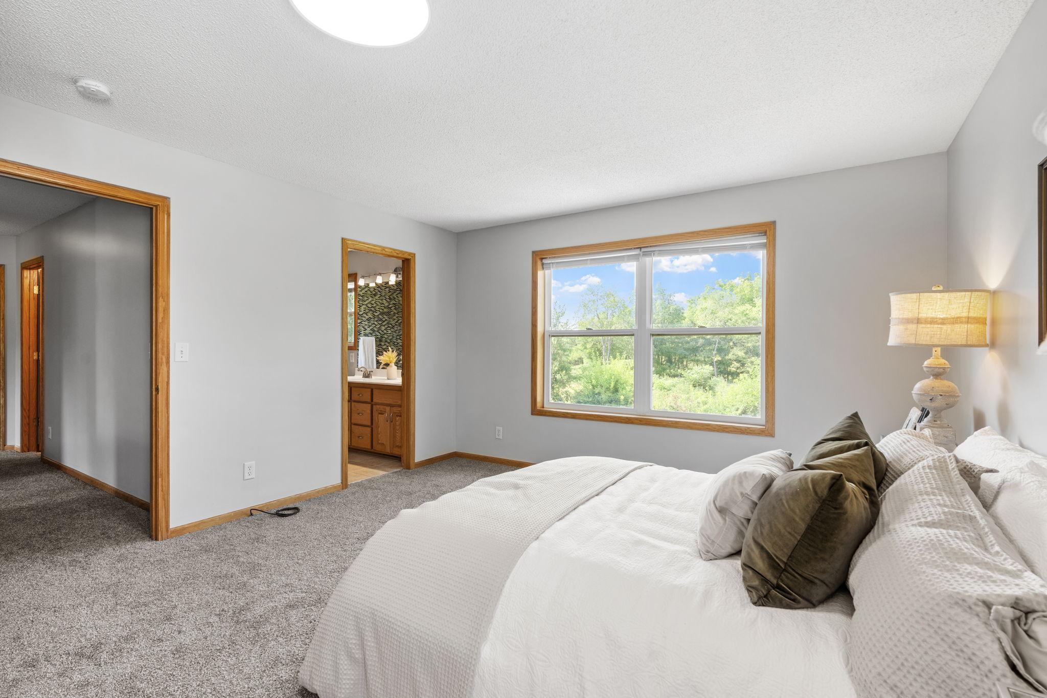 41-web-or-mls-9290 Creek Way-41.jpg