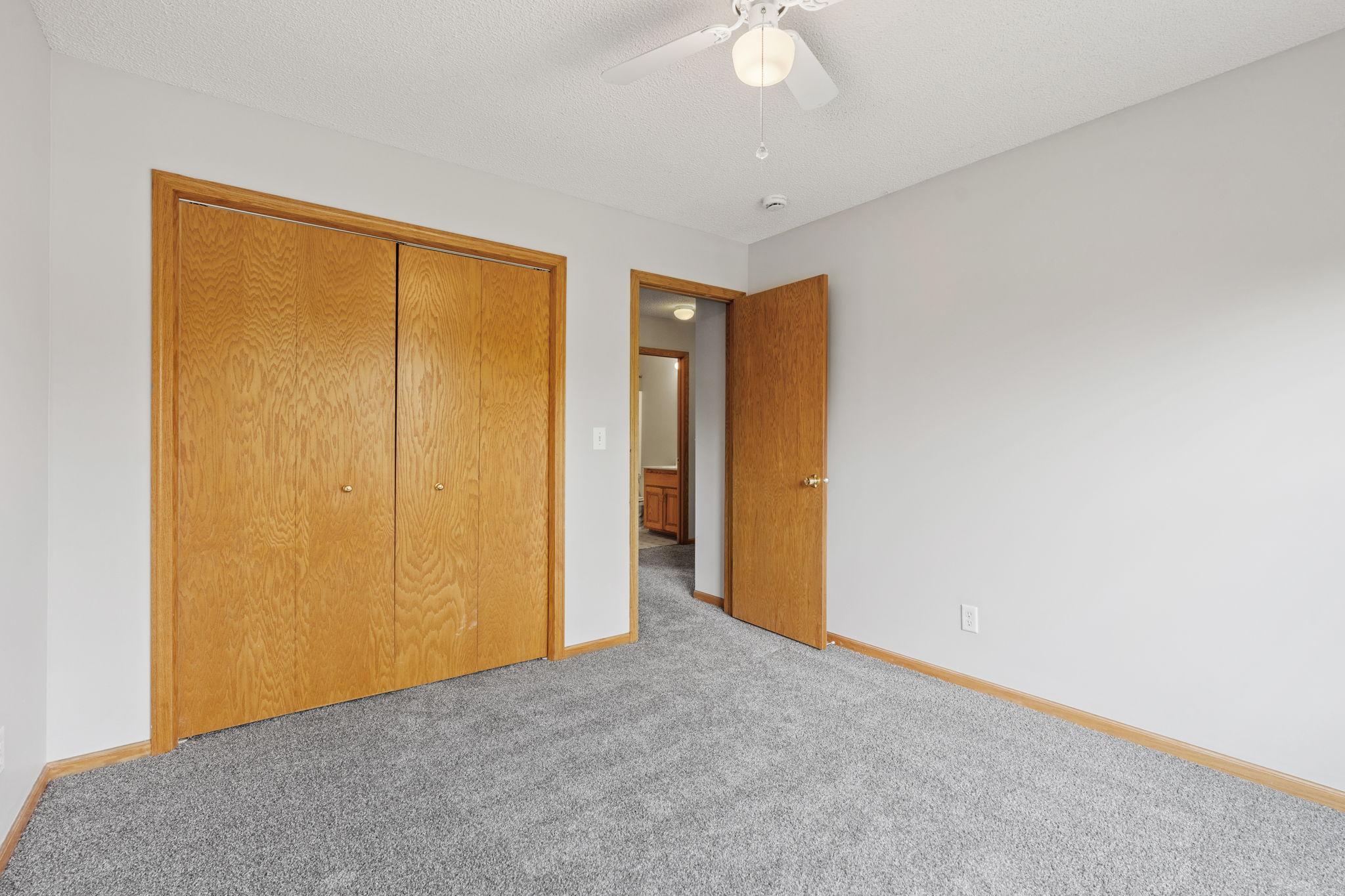 48-web-or-mls-9290 Creek Way-48.jpg