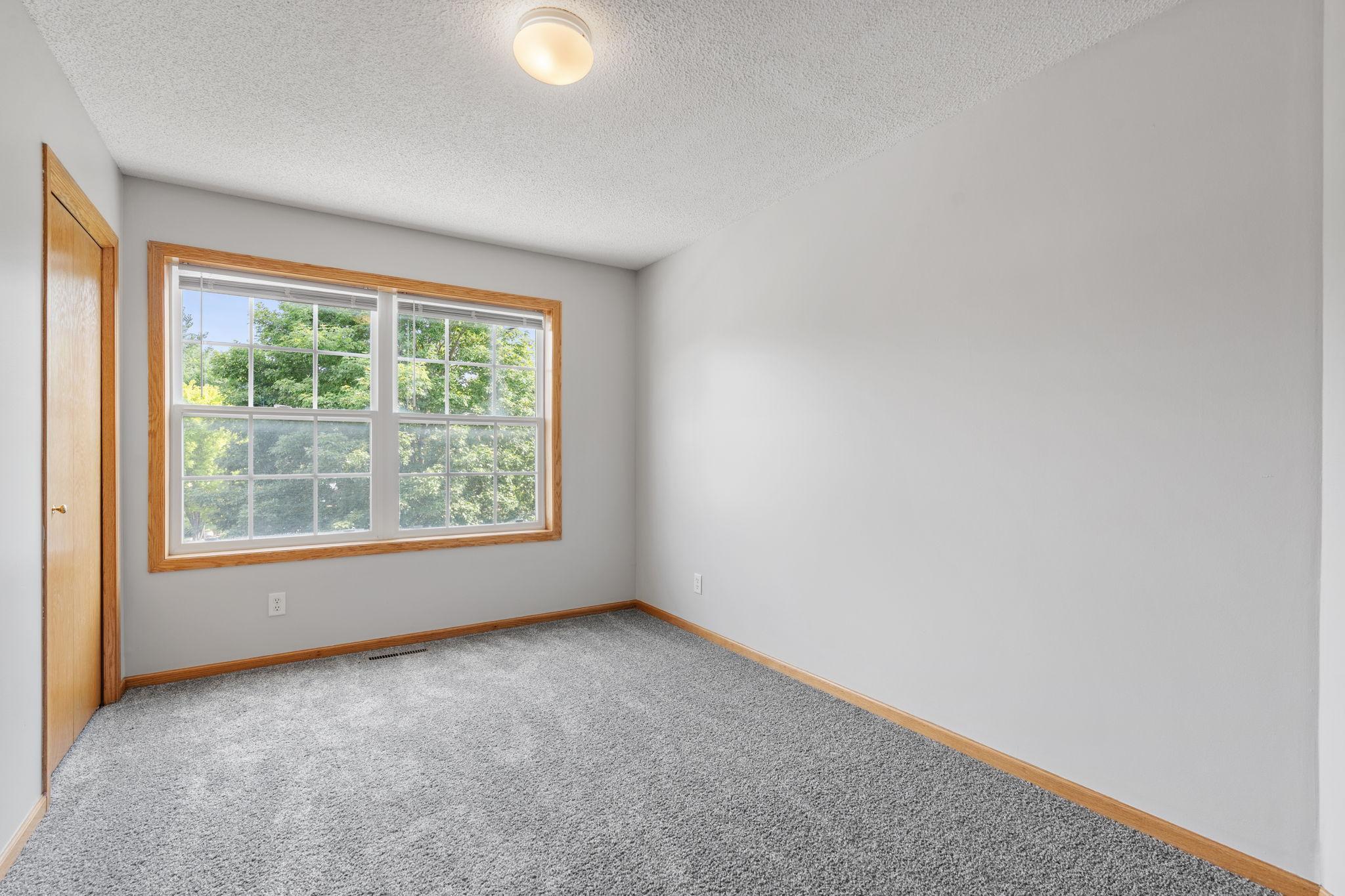 45-web-or-mls-9290 Creek Way-45.jpg