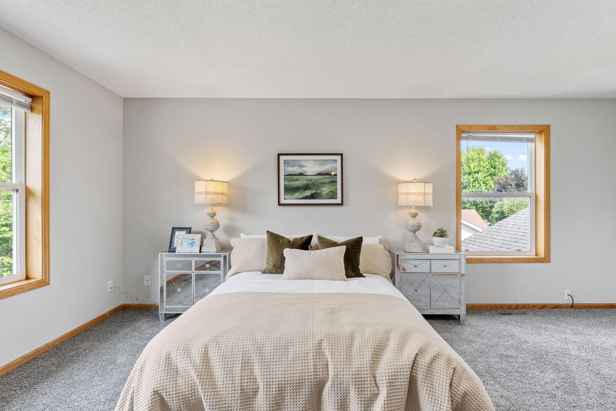 39-web-or-mls-9290 Creek Way-39.jpg