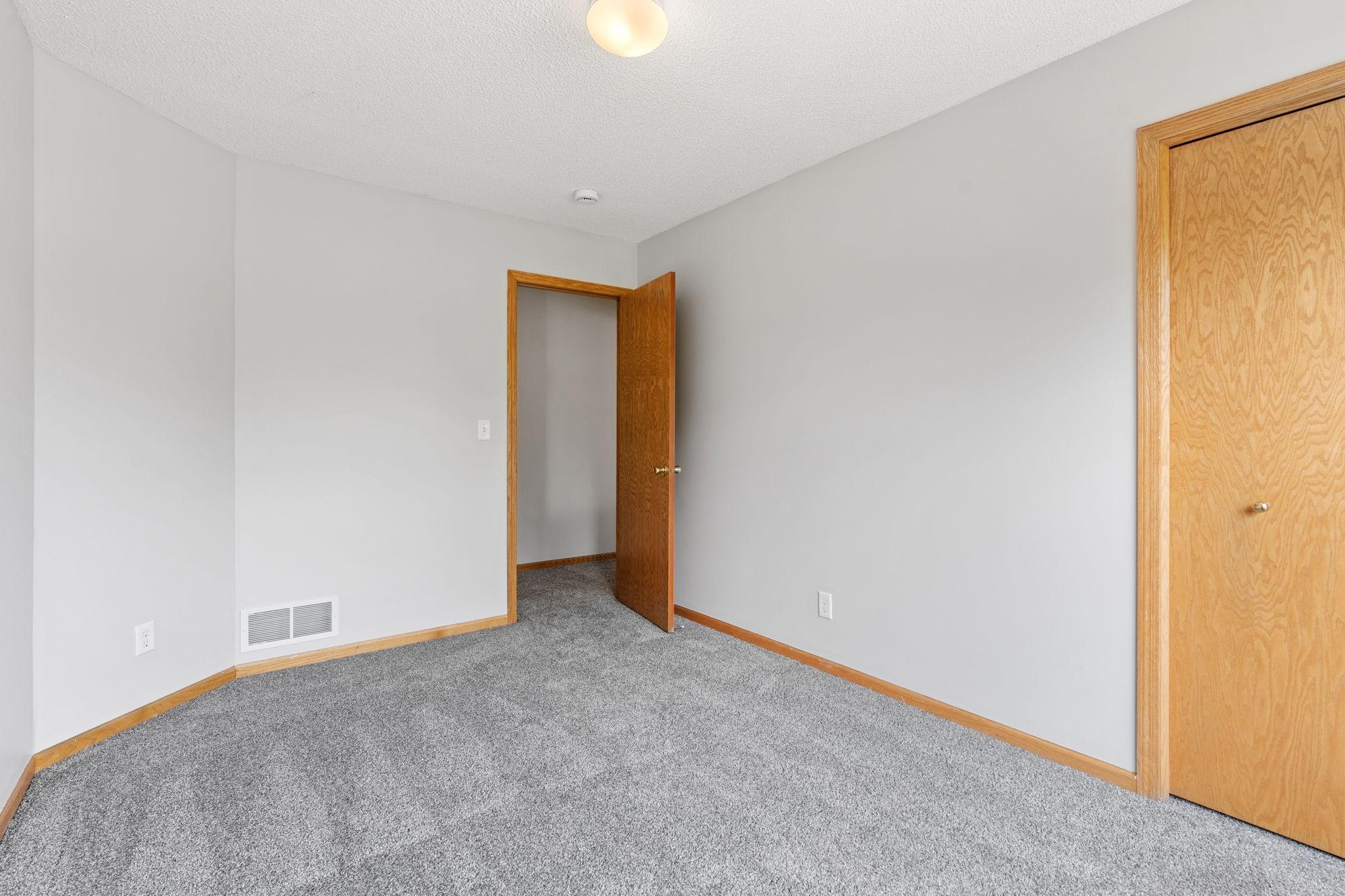 46-web-or-mls-9290 Creek Way-46.jpg