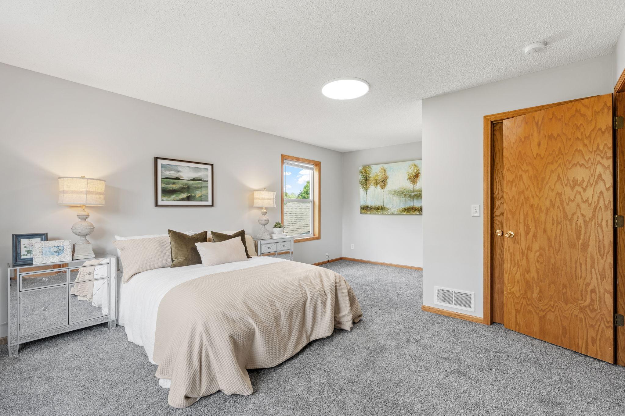 38-web-or-mls-9290 Creek Way-38.jpg
