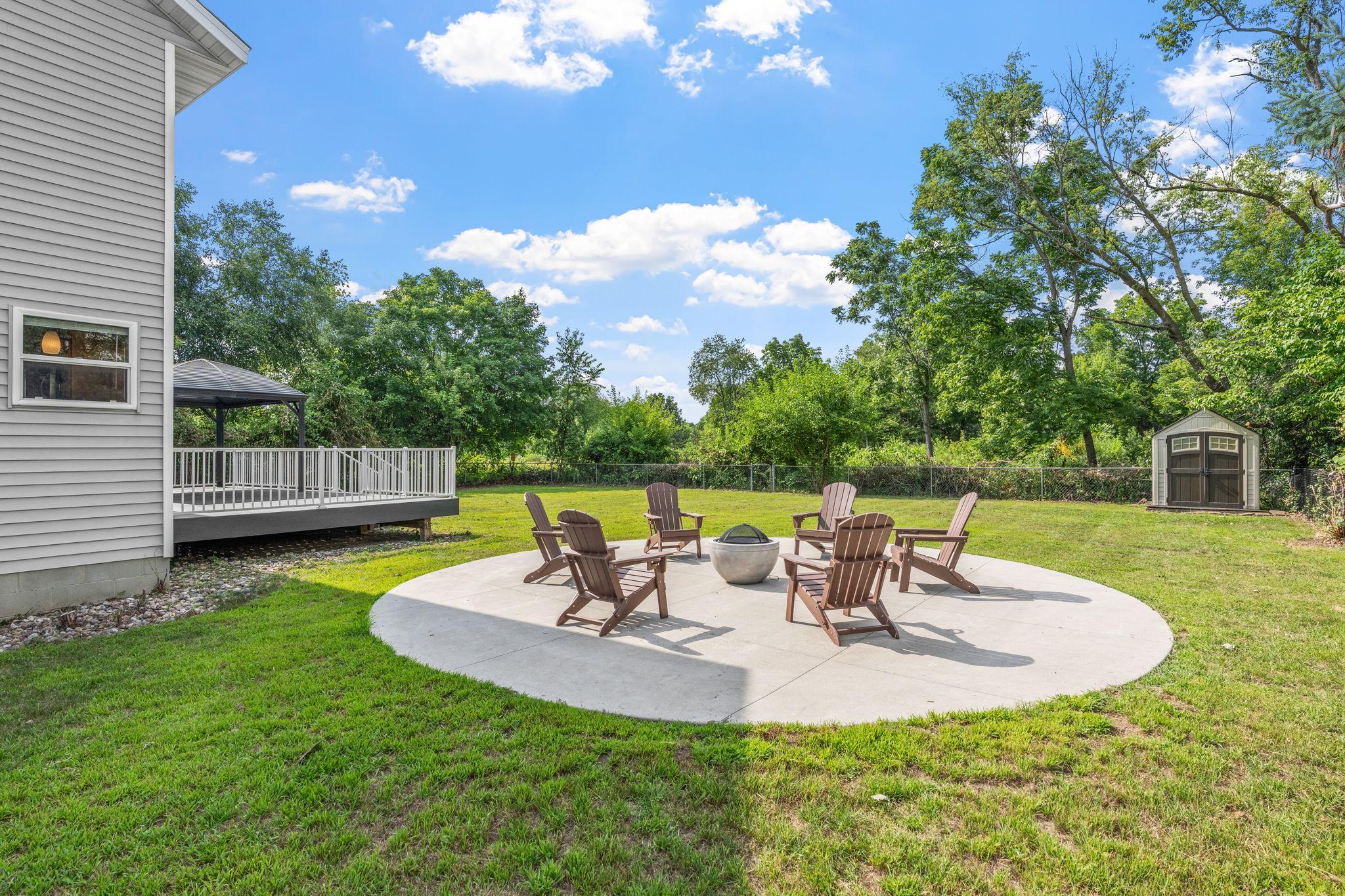 15-web-or-mls-9290 Creek Way-15.jpg