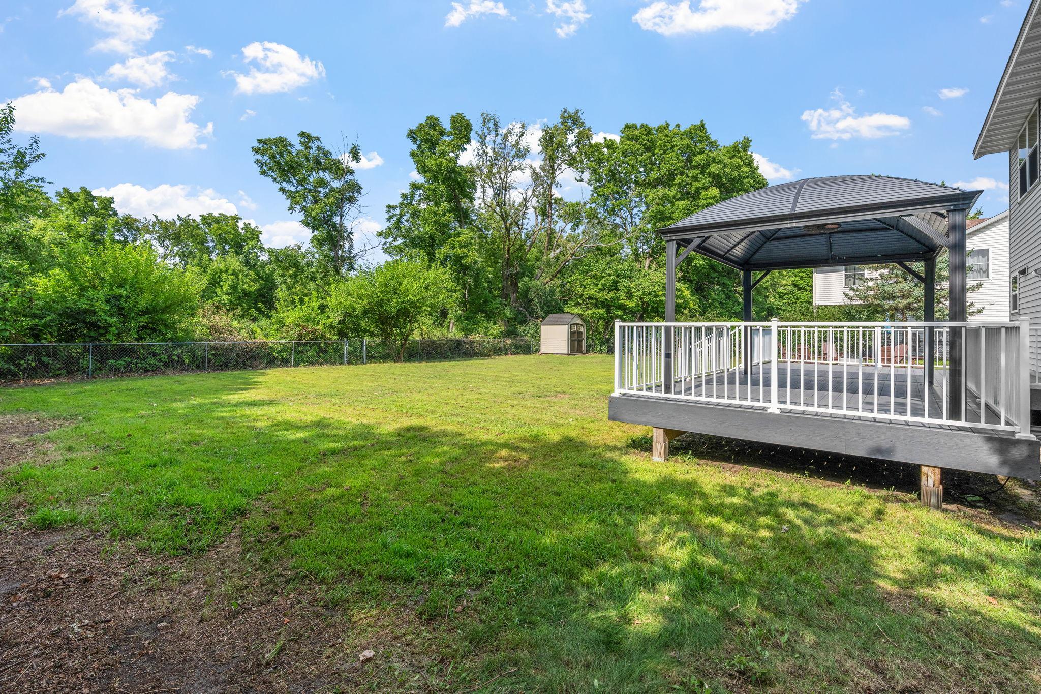 8-web-or-mls-9290 Creek Way-8.jpg