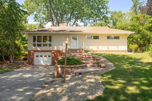 Photo for 2001 Herschel Street, Roseville, MN 55113 - listing #7125224 2001 Herschel Street, Roseville, MN 55113