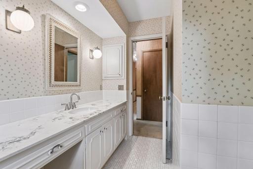 4900 Killarney Drive, Golden Valley, MN 55422