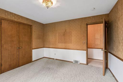 4900 Killarney Drive, Golden Valley, MN 55422