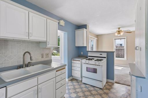 333 8th Avenue N, Hopkins, MN 55343