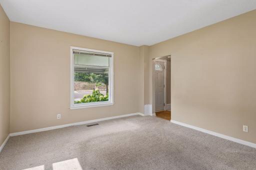 333 8th Avenue N, Hopkins, MN 55343