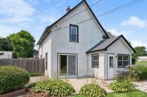 333 8th Avenue N, Hopkins, MN 55343