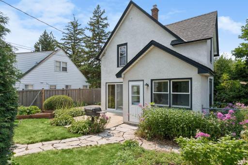 333 8th Avenue N, Hopkins, MN 55343