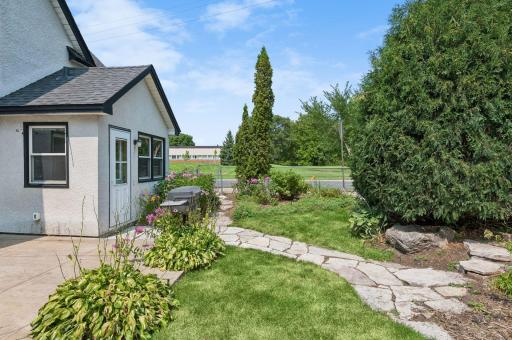333 8th Avenue N, Hopkins, MN 55343